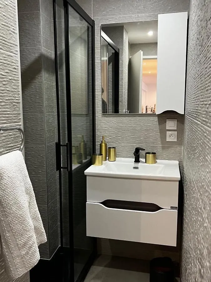 The Charming Two-Bedroom Parilly Republic Villeurbanne 0*,  France