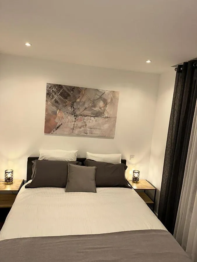 The Charming Two-Bedroom Parilly Republic Villeurbanne Apartment