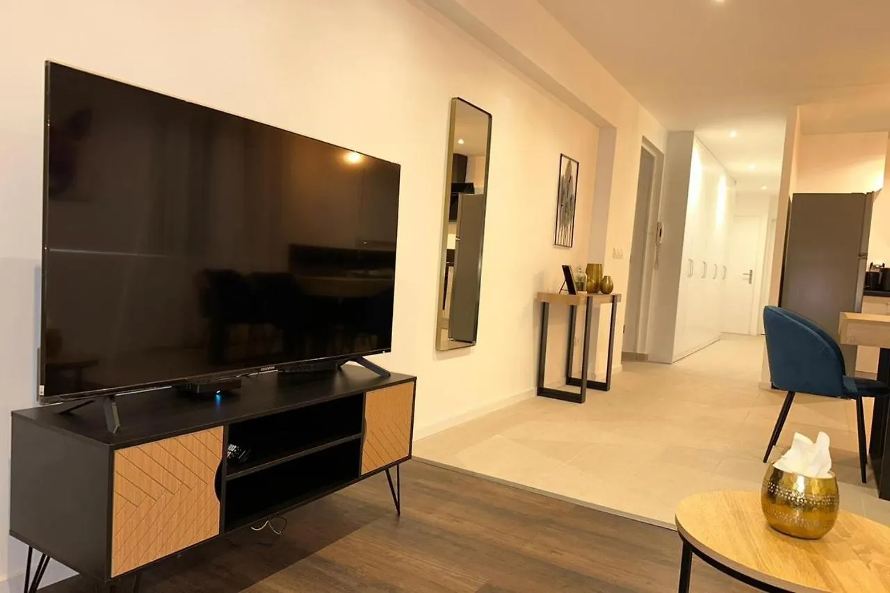 The Charming Two-Bedroom Parilly Republic Villeurbanne Apartment